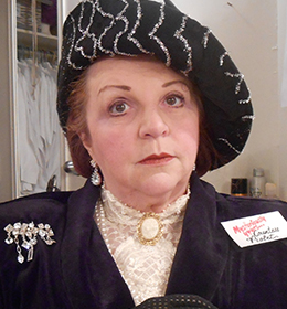 Elizabeth Leslie as the Countess